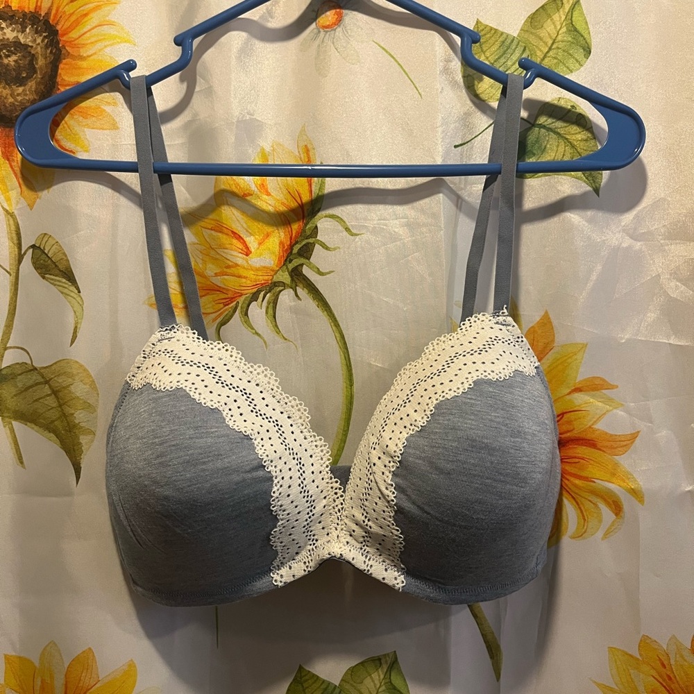 Cuddl Duds Gray Bra with White Lace Trim